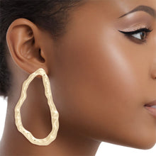 Load image into Gallery viewer, Stud Organic Oval Hammered Gold Earrings Women
