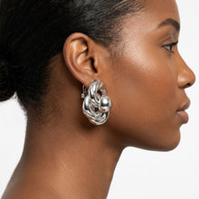 Load image into Gallery viewer, Chunky Silver Interlocking Knot 80s Stud Earrings
