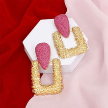 Load image into Gallery viewer, Drop Edgy Fuchsia Stone Hinge Gold Square Earrings
