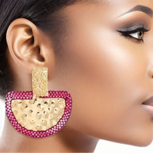 Load image into Gallery viewer, Drop Fuchsia Stone Bubbled Gold Semicircle Earring
