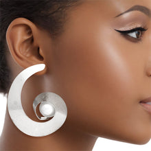Load image into Gallery viewer, Studs Handmade Silver Spiral Pearl Earrings Women
