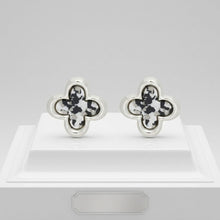 Load image into Gallery viewer, Stud Quatrefoil Gray Tortoiseshell Silver Earrings
