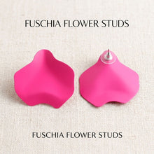 Load image into Gallery viewer, Fuchsia Matte Coating Sculpted Stud Earrings
