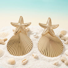 Load image into Gallery viewer, Gold Starfish Ribbed Teardrop XL Stud Earrings
