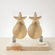 Load image into Gallery viewer, Gold Starfish Ribbed Teardrop XL Stud Earrings
