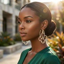 Load image into Gallery viewer, Hoop Gold Interconnected Quatrefoil Earrings
