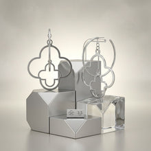 Load image into Gallery viewer, Hoop Silver Interconnected Quatrefoil Earrings
