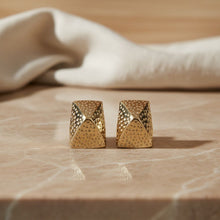 Load image into Gallery viewer, Clip On Geometric Hammered Chunky Gold Earrings
