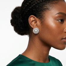 Load image into Gallery viewer, Clip On Silver Glass Crystal Sunflower Earrings
