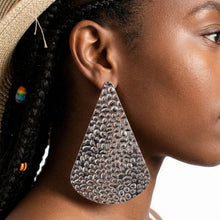Load image into Gallery viewer, Clip On Silver Hammered Teardrop XL Earrings
