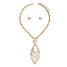 Load image into Gallery viewer, Pendant Thick Gold Rope Chain Marquise Necklace
