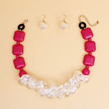 Load image into Gallery viewer, Necklace Bubble and Fuchsia Square Bead Necklace
