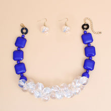 Load image into Gallery viewer, Necklace Bubble and Blue Square Bead Necklace Set
