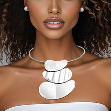 Load image into Gallery viewer, Pendant Silver Multi Fluid Texture Collar Necklace
