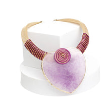 Load image into Gallery viewer, Collar Purple Large Resin Agate Slice Pendant Set
