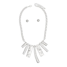 Load image into Gallery viewer, Bib Silver Sculptural Silhouette Glam Bar Necklace
