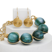 Load image into Gallery viewer, Collar Green Galactic Bead Gold Chain Necklace
