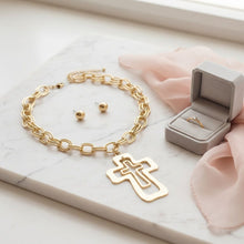 Load image into Gallery viewer, Chain Gold Double Oval Link Double Cross Necklace
