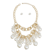 Load image into Gallery viewer, Bib Dreamy Drop Cream Pearl Gold Chain Necklace
