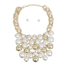 Load image into Gallery viewer, Bib Opulent Cream Pearl Gold Chainmaille Necklace
