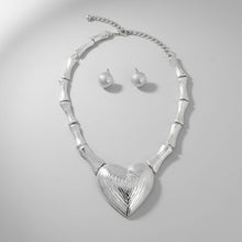 Load image into Gallery viewer, Pendant Silver Bamboo Heart Modern Love Necklace
