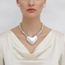 Load image into Gallery viewer, Pendant Silver Bamboo Heart Modern Love Necklace
