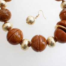 Load image into Gallery viewer, Swirled Caramel Brown Marble Chunky Bead Necklace
