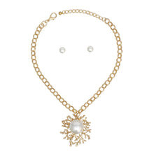 Load image into Gallery viewer, Pendant Branched Gold Cream Pearl Chain Necklace
