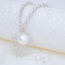 Load image into Gallery viewer, Pendant Branched Silver White Pearl Chain Necklace
