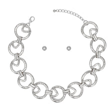 Load image into Gallery viewer, Chain Silver Edgy Sculptured Round Link Necklace
