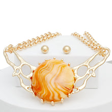 Load image into Gallery viewer, Collar Orange Resin Dome Gold Chain Necklace Women
