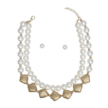 Load image into Gallery viewer, Layered Matte Gold Chunky Vintage Pearl Necklace
