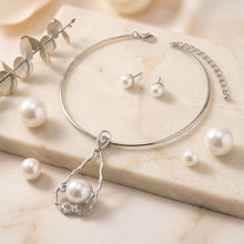 Load image into Gallery viewer, Silver Wavy Teardrop Pearl Pendant Choker Necklace
