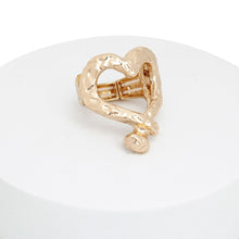 Load image into Gallery viewer, Ring Gold Metal Open Heart Stretch Statement
