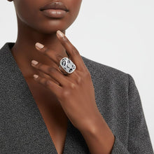 Load image into Gallery viewer, Domed Gray Leopard Stretch Silver Cocktail Ring
