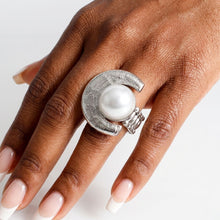 Load image into Gallery viewer, Chunky Silver Textured Crescent Pearl Ring
