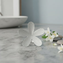 Load image into Gallery viewer, Cocktail Ring Large Silver Ribbed Petal Flower Ring
