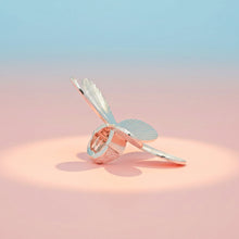 Load image into Gallery viewer, Cocktail Ring Large Silver Ribbed Petal Flower Ring
