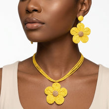 Load image into Gallery viewer, Yellow Daisy Flower Raffia Pendant Necklace Set
