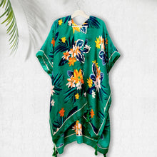 Load image into Gallery viewer, Green Tropical Floral Tassel Kimono
