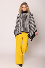 Load image into Gallery viewer, Poncho Houndstooth Knit Black and White for Women
