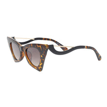 Load image into Gallery viewer, Sunglasses Tortoiseshell Retro Cat Eye Gold Bar
