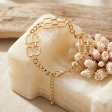 Load image into Gallery viewer, Luxe Gold Linked Letter B Heritage Anklet
