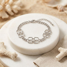 Load image into Gallery viewer, Luxe Silver Linked Letter B Heritage Anklet
