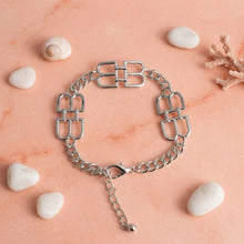 Load image into Gallery viewer, Luxe Silver Linked Letter B Heritage Anklet

