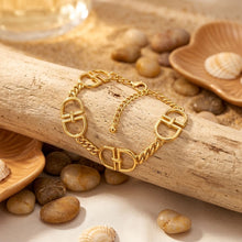 Load image into Gallery viewer, Luxe Gold Linked Letter D Heritage Anklet
