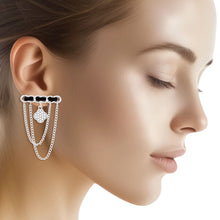 Load image into Gallery viewer, Studs Silver Woven Drape Chain Clover Earrings
