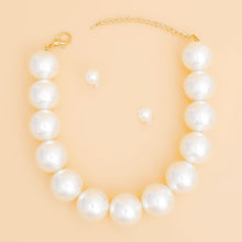 Load image into Gallery viewer, Pearl Necklace 25mm Cream Pearl Set for Women
