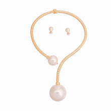 Load image into Gallery viewer, Gold Twisted Choker Pearl Necklace
