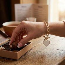 Load image into Gallery viewer, Cream Heart Charm Gold Oval Chain Bracelet
